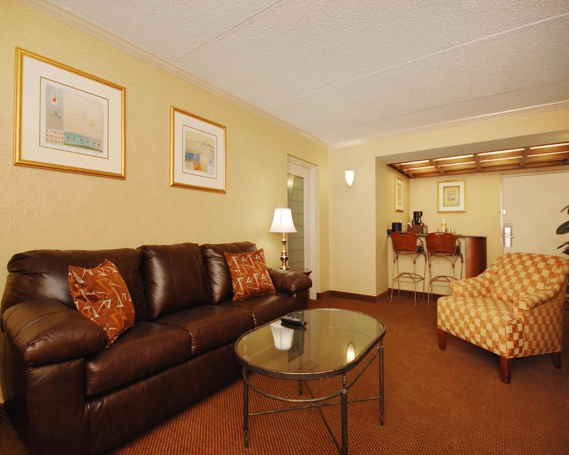 Plaza Inn & Suites Hagerstown Eksteriør bilde